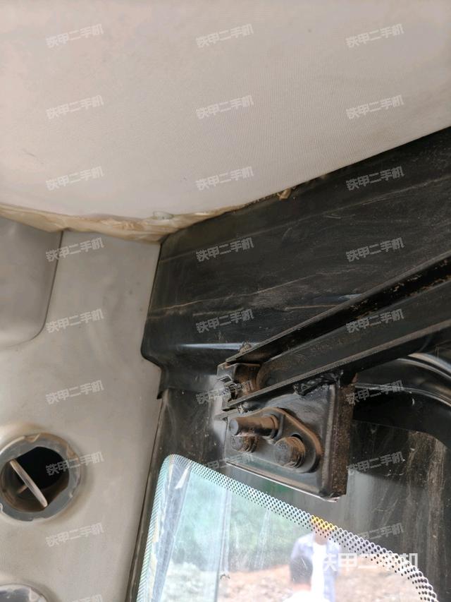 驾驶室左前45度（驾驶室部分）