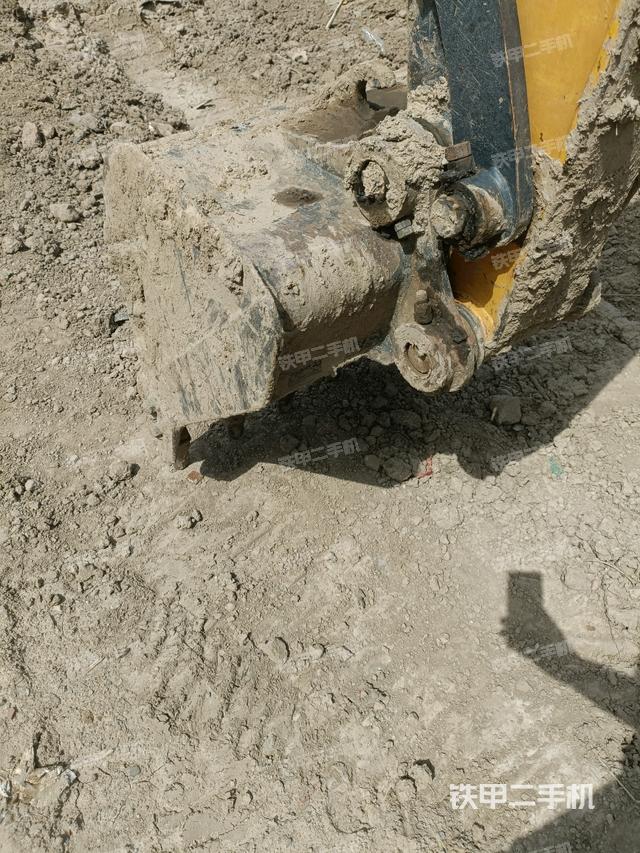 铲斗45度(工作和回转装置) 铲斗45度(工作和回转装置)