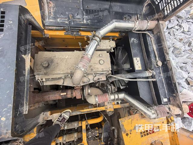 發(fā)動(dòng)機(jī)室(上車部件) 發(fā)動(dòng)機(jī)室(上車部件)