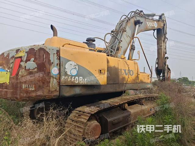 整機右后45°（整機外觀）