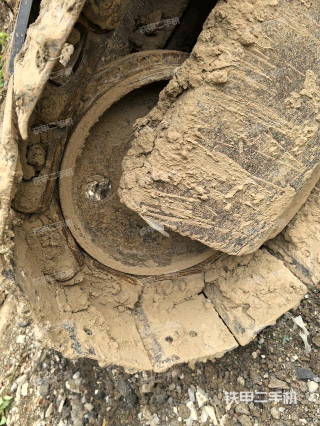 左導(dǎo)向輪（行走機(jī)構(gòu)）