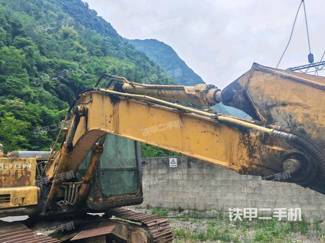 大臂整體?右側(cè)(工作和回轉(zhuǎn)裝置) 大臂整體?右側(cè)(工作和回轉(zhuǎn)裝置)