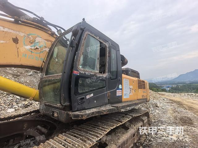 驾驶室左前45度(驾驶室部分) 驾驶室左前45度(驾驶室部分)