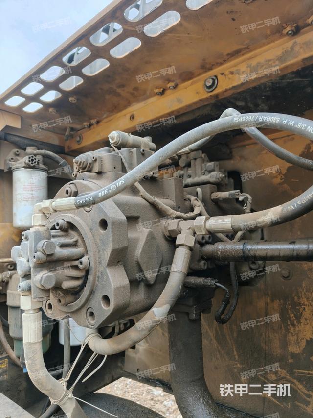 液压泵斜45 左（大件舱室）