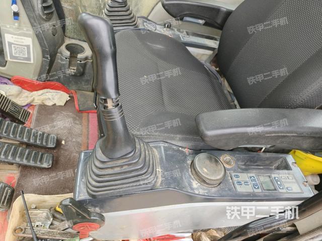 座椅后部（驾驶室部分）