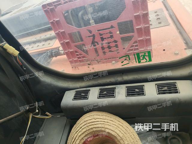 駕駛室左前45度(駕駛室部分) 駕駛室左前45度(駕駛室部分)