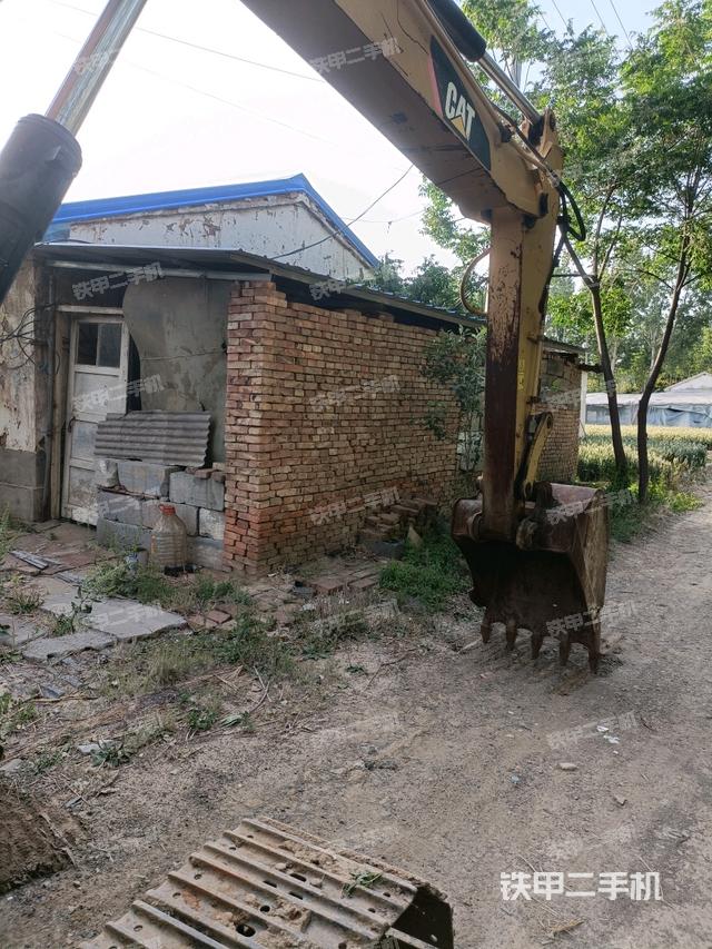 小臂整體左后(工作和回轉(zhuǎn)裝置) 小臂整體左后(工作和回轉(zhuǎn)裝置)