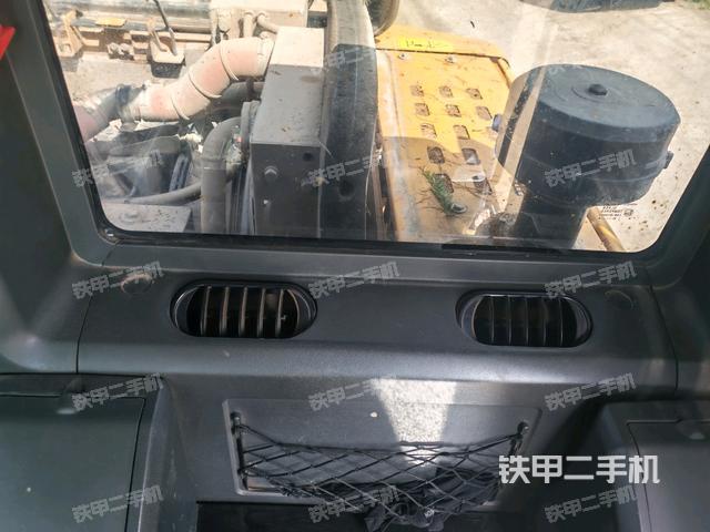 駕駛室左前45度(駕駛室部分) 駕駛室左前45度(駕駛室部分)