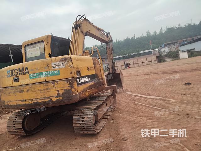 整機(jī)右后45°(整機(jī)外觀) 整機(jī)右后45°(整機(jī)外觀)
