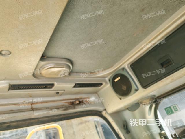 右側(cè)玻璃角標(駕駛室部分) 右側(cè)玻璃角標(駕駛室部分)