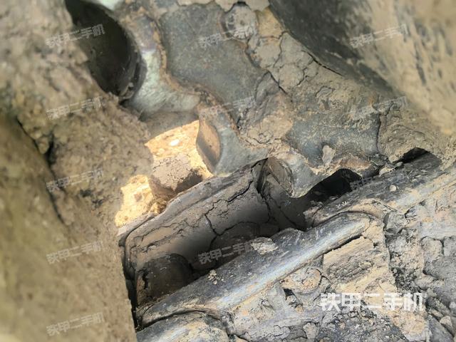 左驱动轮(行走机构) 左驱动轮(行走机构)