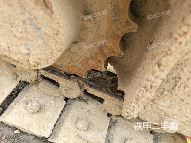 左驱动轮(行走机构) 左驱动轮(行走机构)