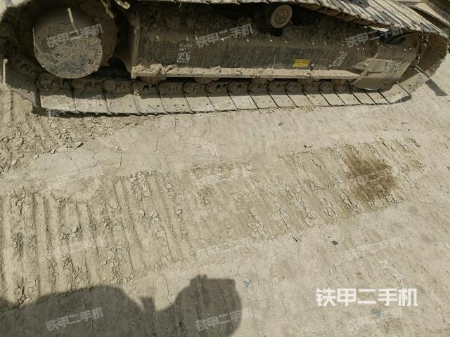 右側(cè)履帶整體?(行走機構(gòu)) 右側(cè)履帶整體?(行走機構(gòu))