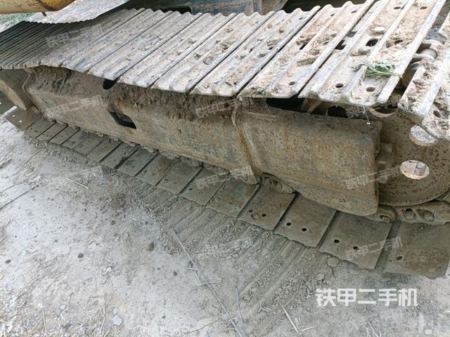 右側(cè)履帶整體?(行走機(jī)構(gòu)) 右側(cè)履帶整體?(行走機(jī)構(gòu))