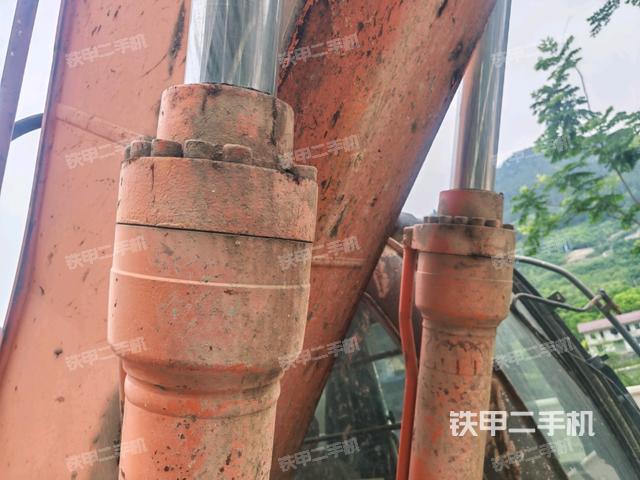 小臂整體右前(工作和回轉(zhuǎn)裝置) 小臂整體右前(工作和回轉(zhuǎn)裝置)