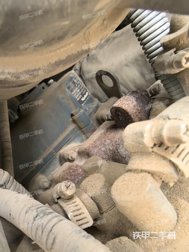 发动机室(上车部件) 发动机室(上车部件)