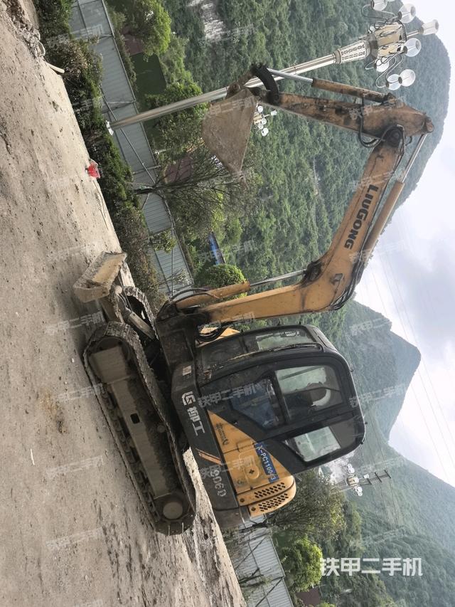 柳工CLG906D挖掘機(jī)