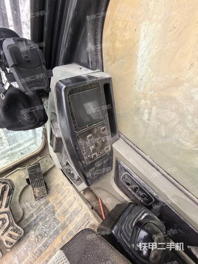 顯示屏?(駕駛室部分) 顯示屏?(駕駛室部分)