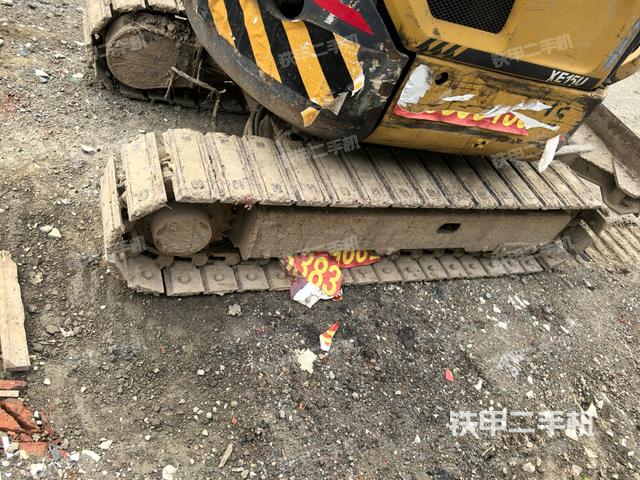 左侧履带整体 (行走机构) 左侧履带整体 (行走机构)