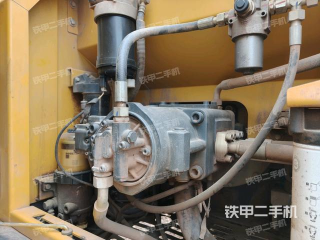 散熱器正面(大件艙室) 散熱器正面(大件艙室)