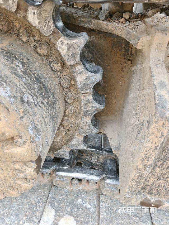 右侧行走马达盖板（行走机构）