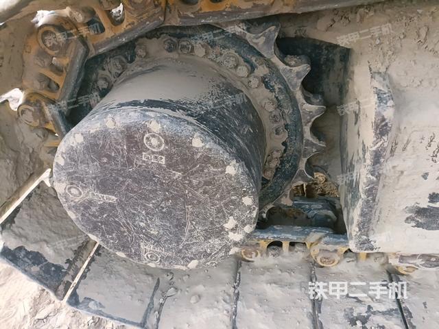 右驱动轮(行走机构) 右驱动轮(行走机构)