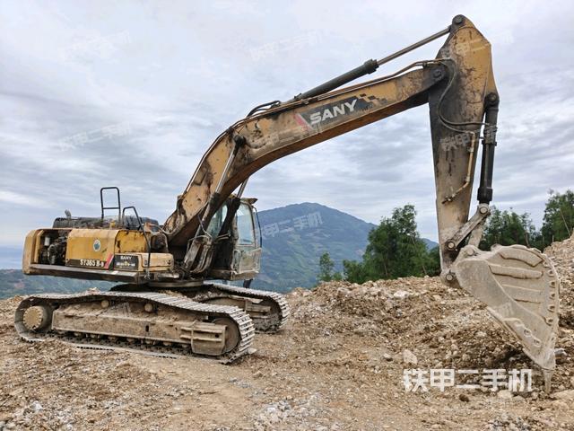 三一重工SY305H挖掘機(jī)