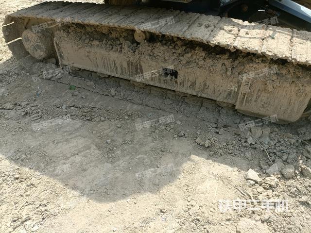 右侧履带整体 (行走机构) 右侧履带整体 (行走机构)