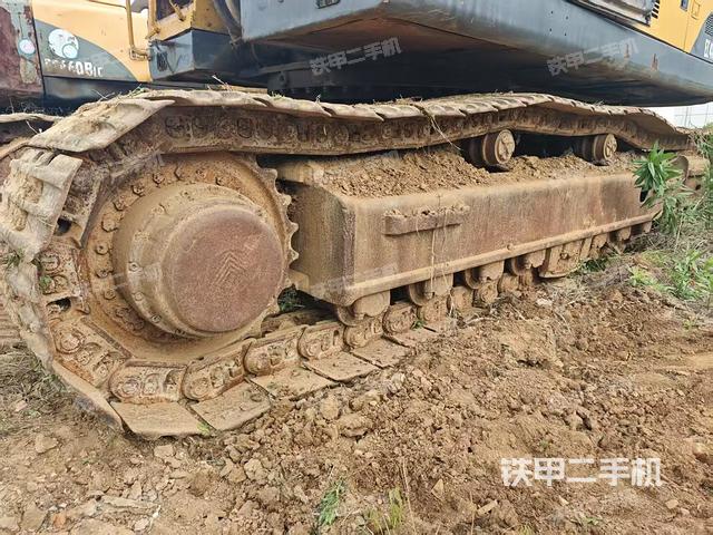 單側(cè)履帶整體（整機(jī)外觀）