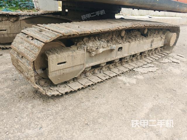 左側(cè)履帶整體?(行走機構) 左側(cè)履帶整體?(行走機構)