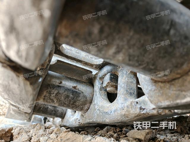 右驱动轮（行走机构）