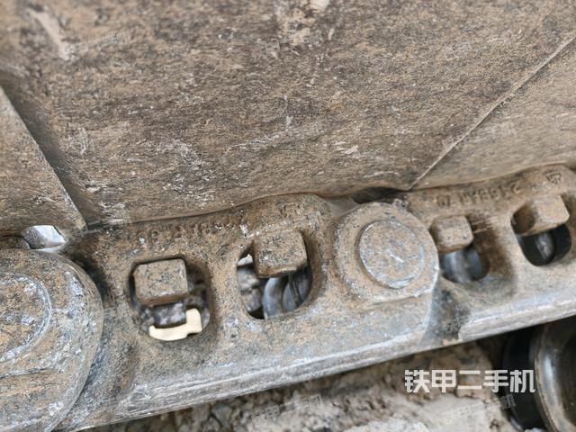 左侧行走马达盖板（行走机构）