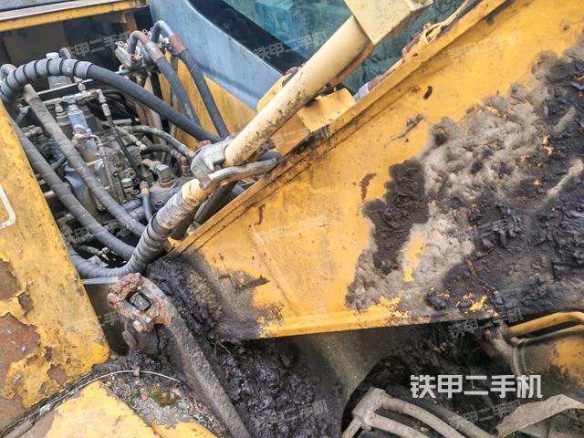 大臂根部?斜視(工作和回轉(zhuǎn)裝置) 大臂根部?斜視(工作和回轉(zhuǎn)裝置)