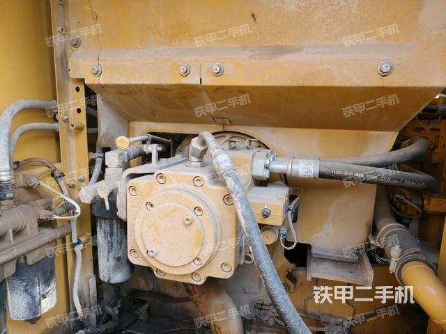 散熱器正面(大件艙室) 散熱器正面(大件艙室)