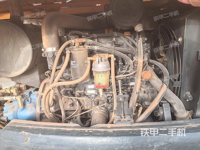 發(fā)動機整體俯視(整機外觀) 發(fā)動機整體俯視(整機外觀)