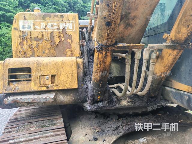 大臂油缸整體?豎拍(工作和回轉(zhuǎn)裝置) 大臂油缸整體?豎拍(工作和回轉(zhuǎn)裝置)