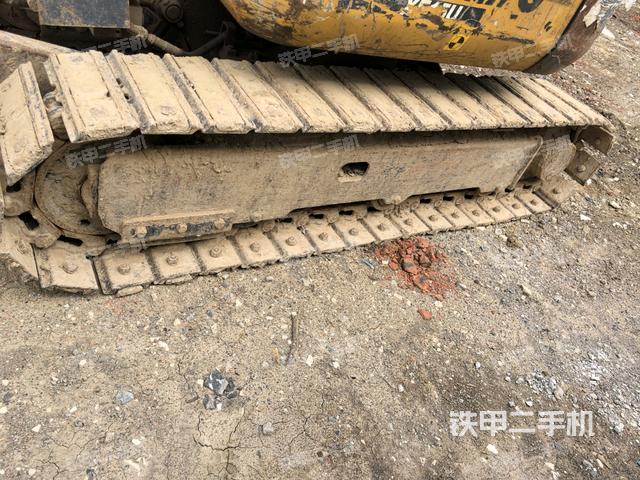 右侧履带整体 (行走机构) 右侧履带整体 (行走机构)