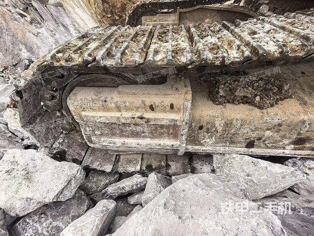 左側(cè)行走馬達(dá)蓋板(行走機(jī)構(gòu)) 左側(cè)行走馬達(dá)蓋板(行走機(jī)構(gòu))