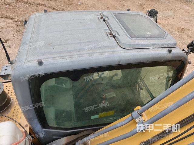 氣門室蓋螺絲特寫(上車部件) 氣門室蓋螺絲特寫(上車部件)