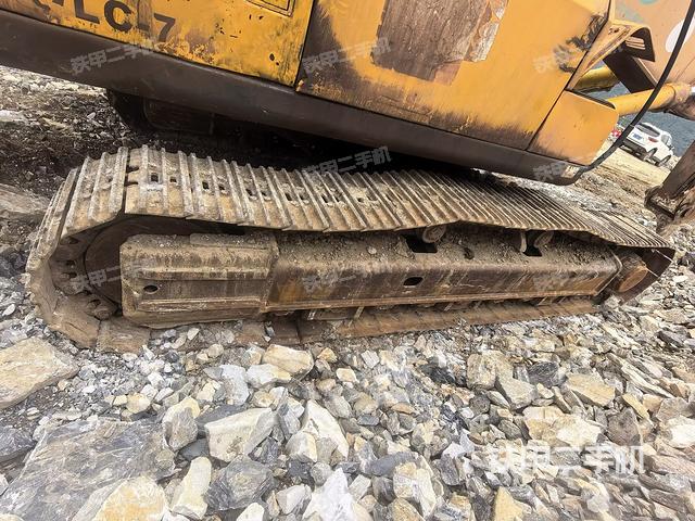 左侧履带整体 (行走机构) 左侧履带整体 (行走机构)