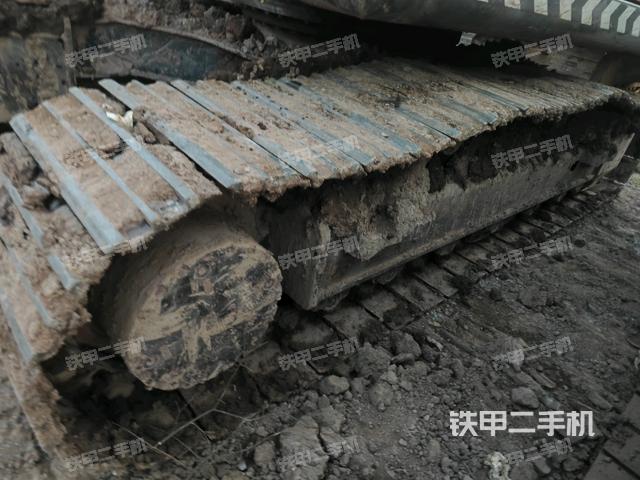 右側(cè)履帶整體(行走機(jī)構(gòu)) 右側(cè)履帶整體(行走機(jī)構(gòu))