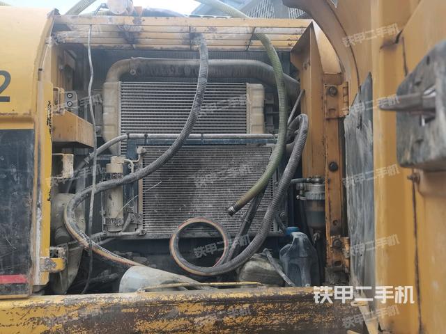 散热器正面(大件舱室) 散热器正面(大件舱室)