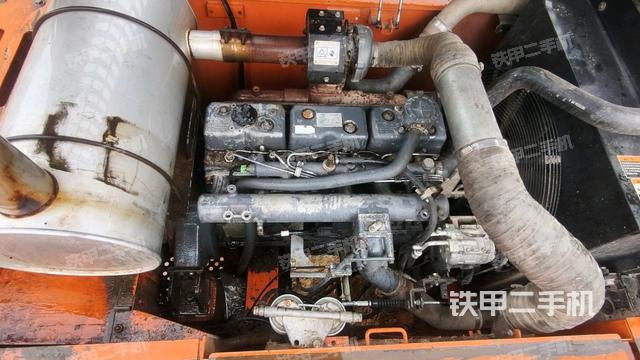 发动机室(上车部件) 发动机室(上车部件)