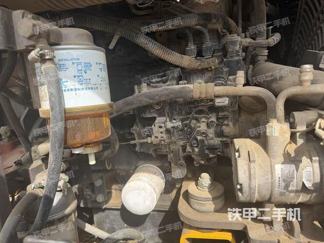 發(fā)動機整體俯視(整機外觀) 發(fā)動機整體俯視(整機外觀)