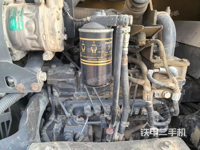 發(fā)動機(jī)整體俯視(整機(jī)外觀) 發(fā)動機(jī)整體俯視(整機(jī)外觀)