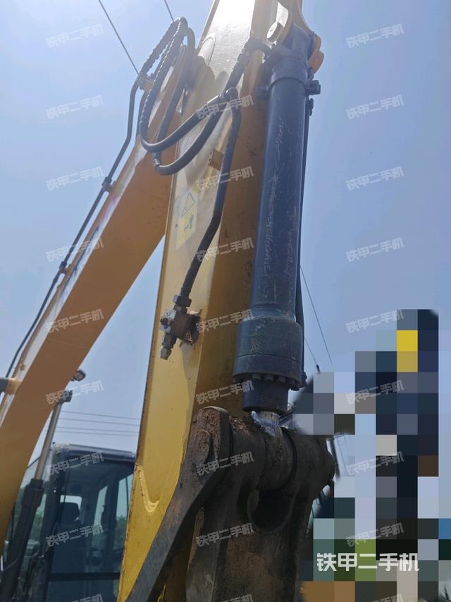 小臂整體右前(工作和回轉(zhuǎn)裝置) 小臂整體右前(工作和回轉(zhuǎn)裝置)