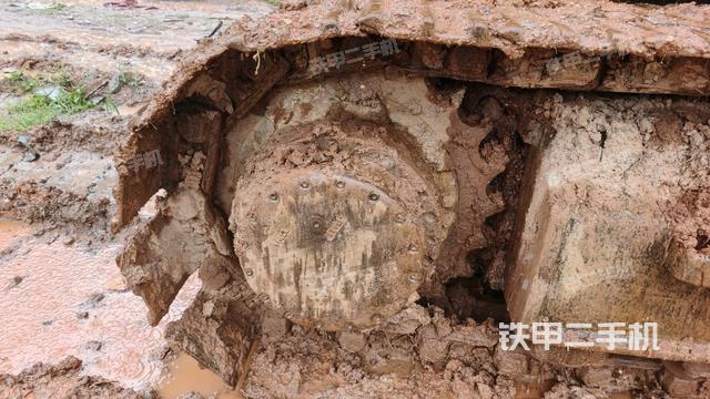 右驱动轮(行走机构) 右驱动轮(行走机构)