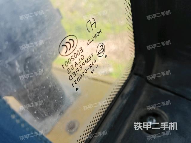 后窗玻璃角标(驾驶室部分) 后窗玻璃角标(驾驶室部分)