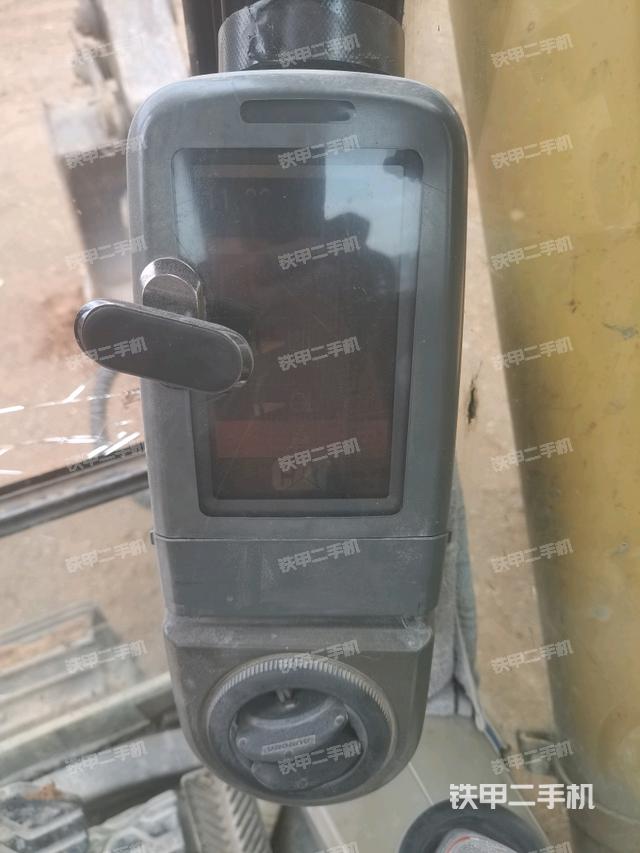 显示屏 (驾驶室部分) 显示屏 (驾驶室部分)