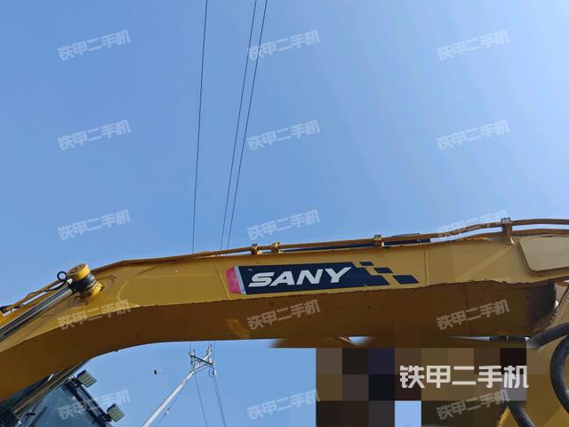 大臂整体 右侧(工作和回转装置) 大臂整体 右侧(工作和回转装置)